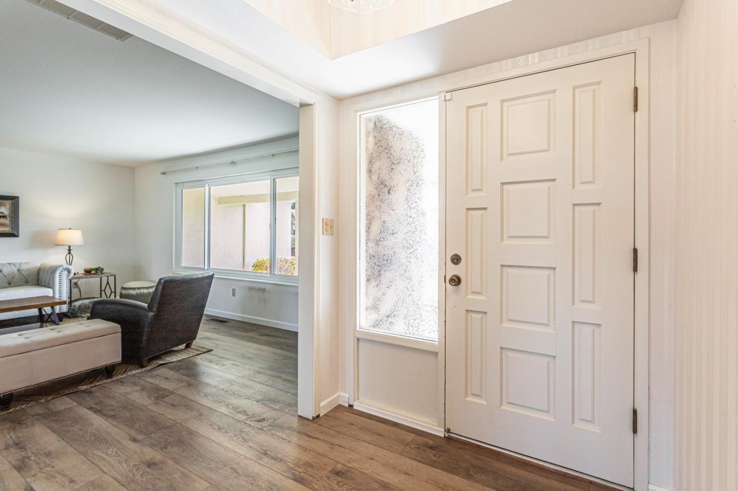 Detail Gallery Image 12 of 66 For 690 Ridgemark Dr, Hollister,  CA 95023 - 4 Beds | 2/1 Baths