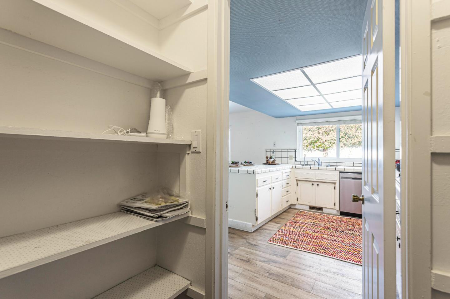 Detail Gallery Image 25 of 66 For 690 Ridgemark Dr, Hollister,  CA 95023 - 4 Beds | 2/1 Baths