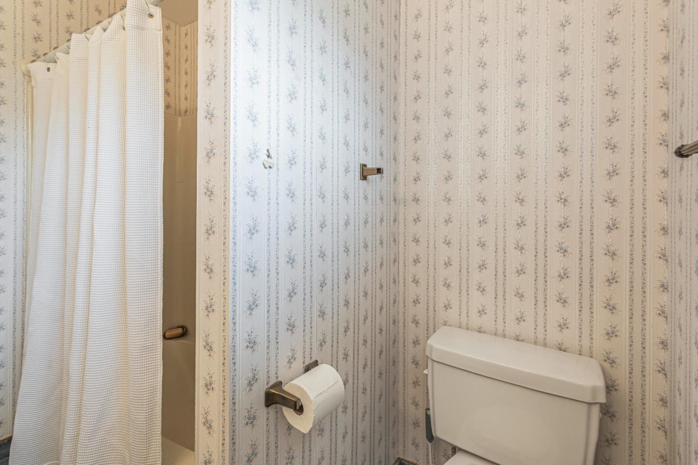 Detail Gallery Image 52 of 66 For 690 Ridgemark Dr, Hollister,  CA 95023 - 4 Beds | 2/1 Baths