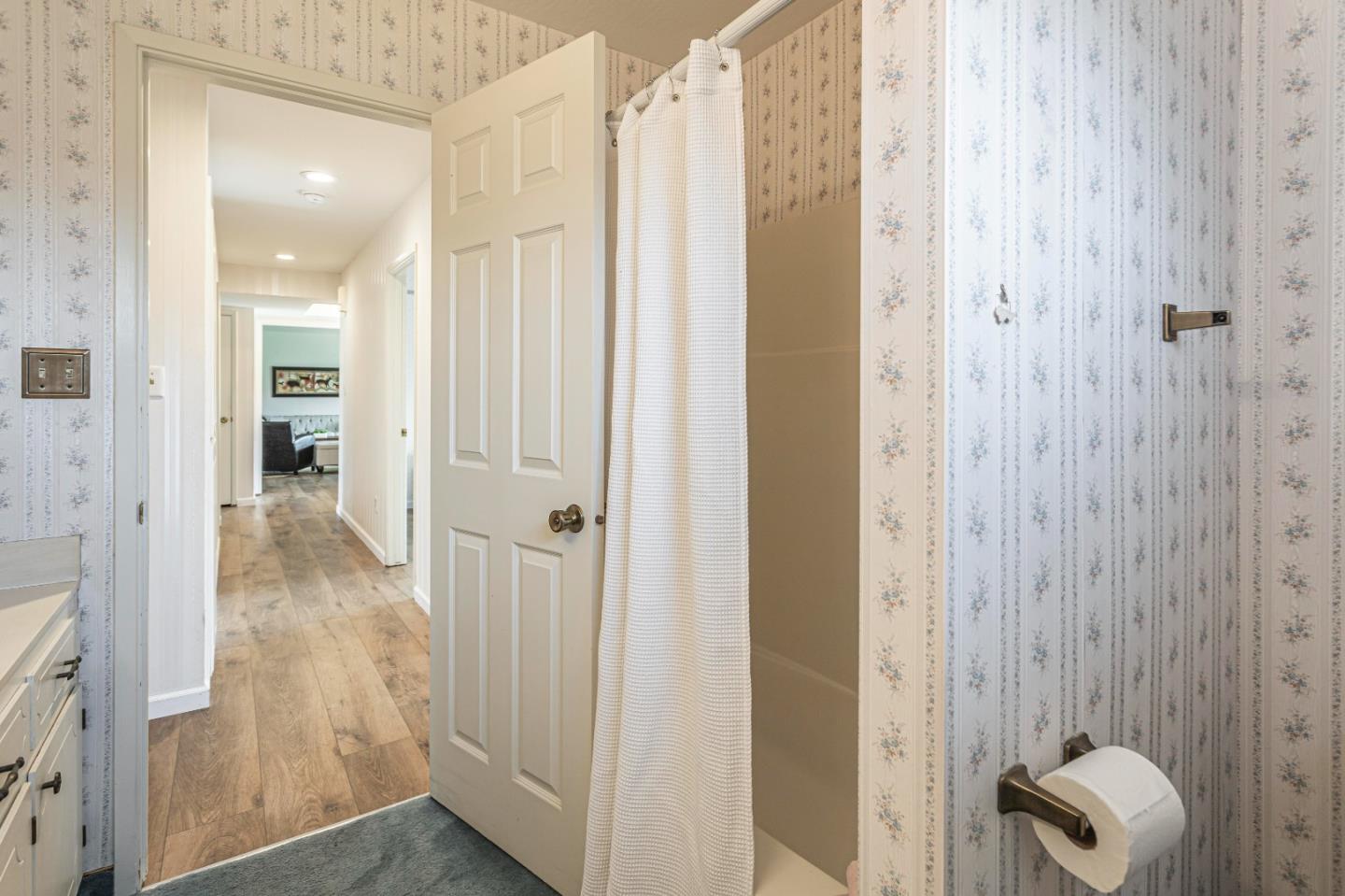 Detail Gallery Image 53 of 66 For 690 Ridgemark Dr, Hollister,  CA 95023 - 4 Beds | 2/1 Baths