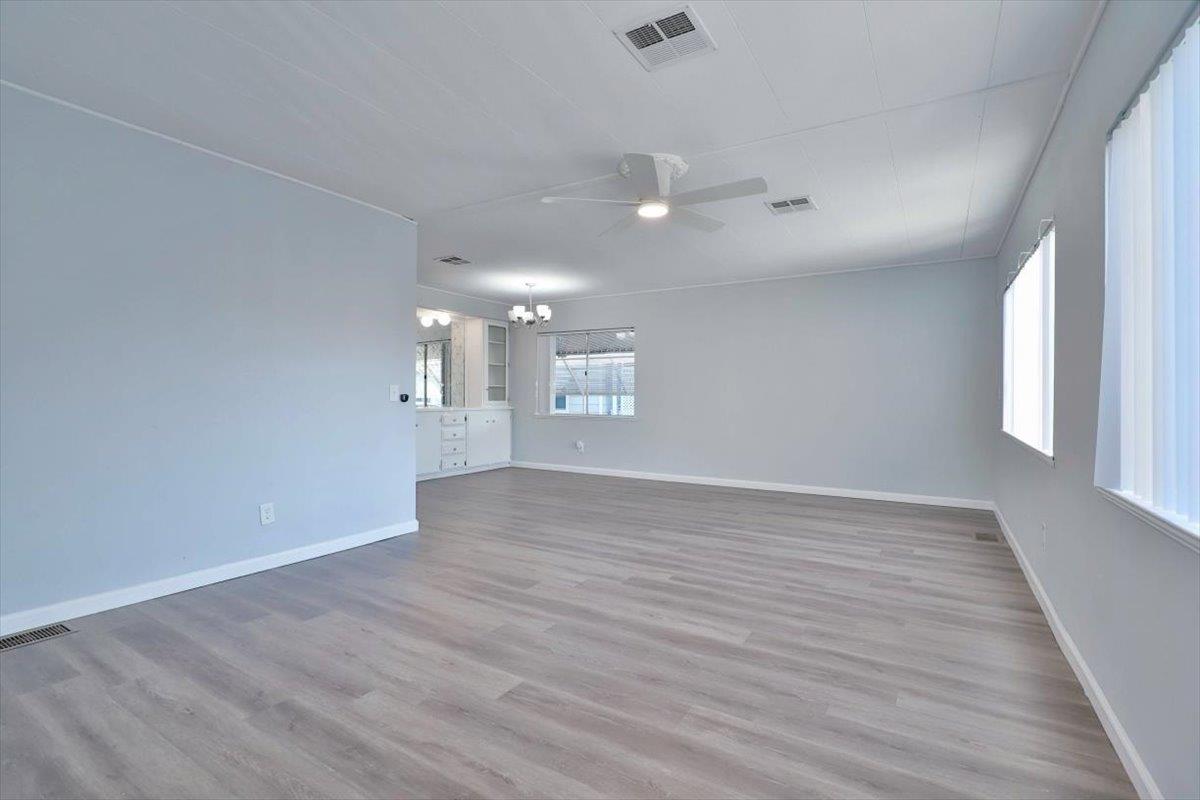 Detail Gallery Image 3 of 32 For 140 Granada Dr #140,  Lodi,  CA 95240 - 2 Beds | 2 Baths