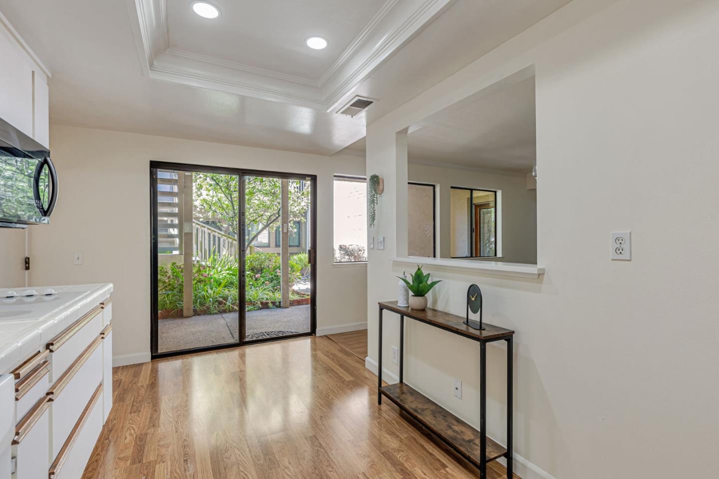 Detail Gallery Image 13 of 49 For 8513 Fume Blanc Ct, San Jose,  CA 95135 - 2 Beds | 2 Baths