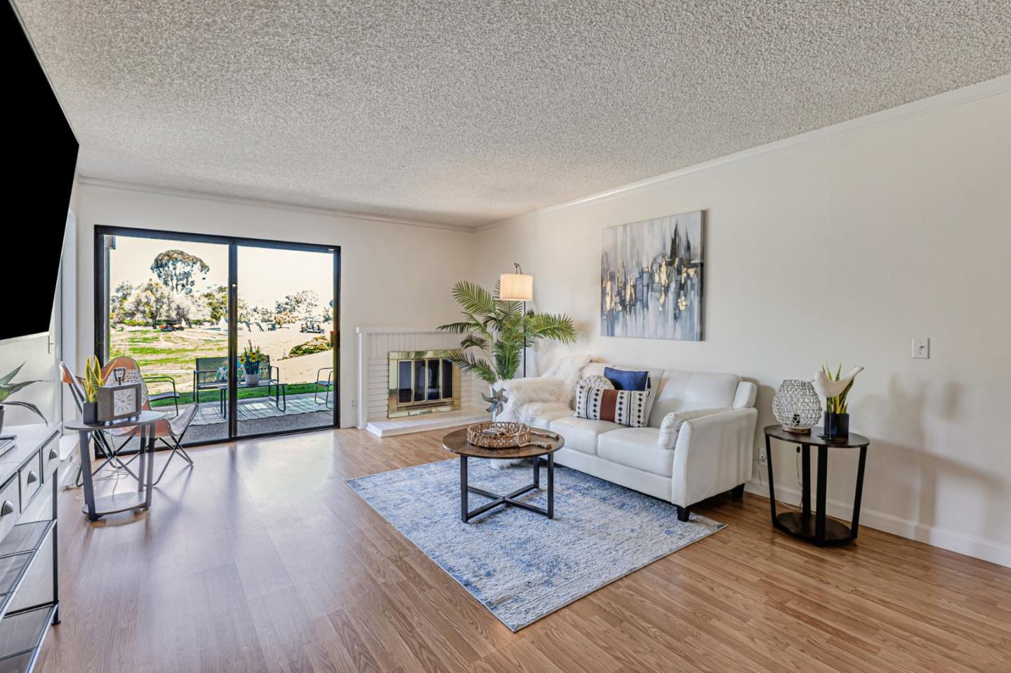Detail Gallery Image 4 of 49 For 8513 Fume Blanc Ct, San Jose,  CA 95135 - 2 Beds | 2 Baths