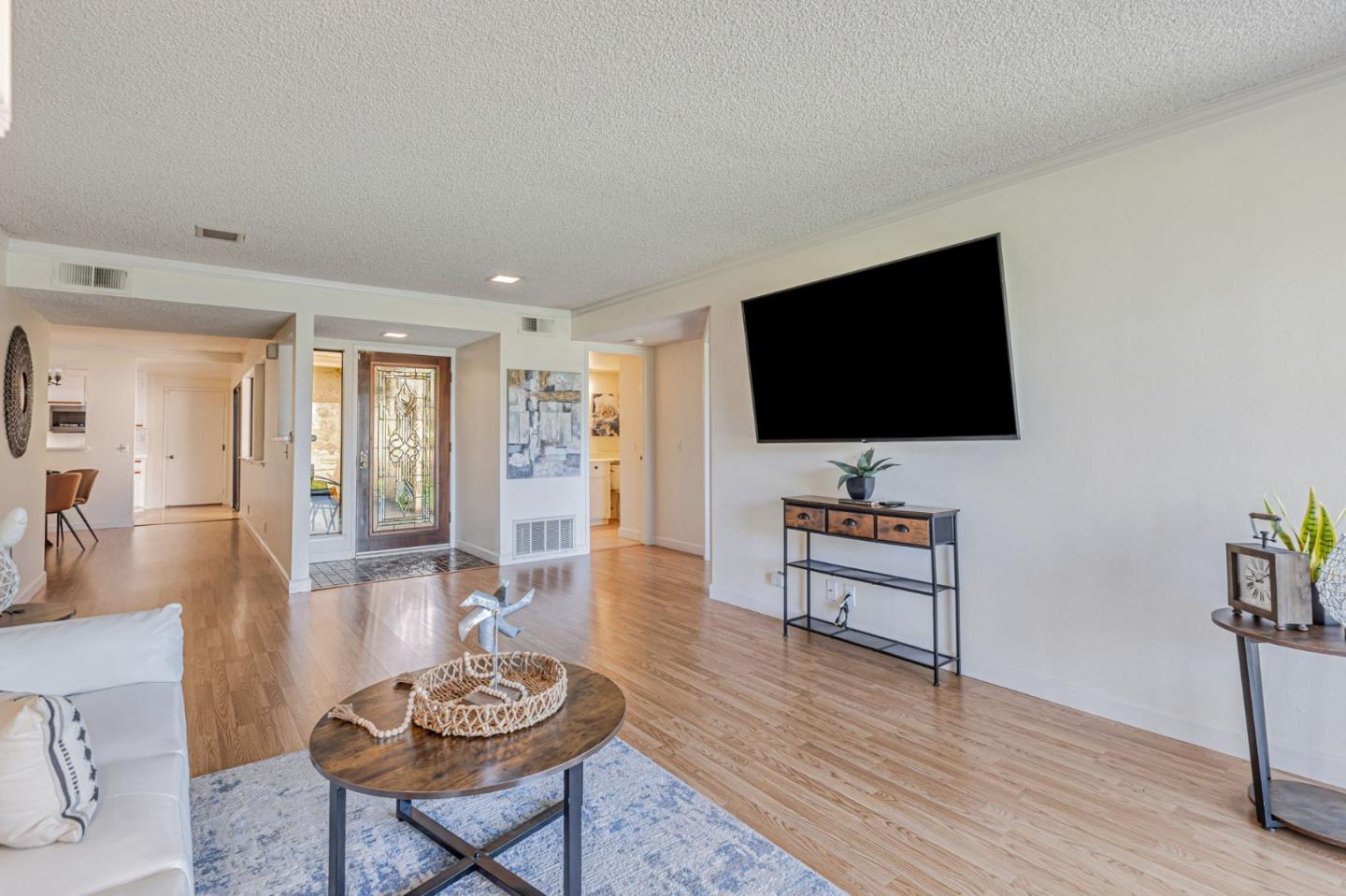 Detail Gallery Image 7 of 49 For 8513 Fume Blanc Ct, San Jose,  CA 95135 - 2 Beds | 2 Baths