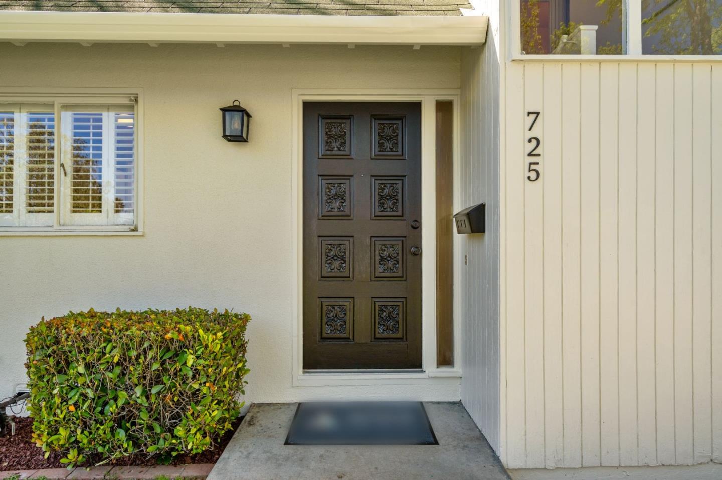 Detail Gallery Image 2 of 30 For 725 Pierino Ave, Sunnyvale,  CA 94086 - 3 Beds | 2/1 Baths