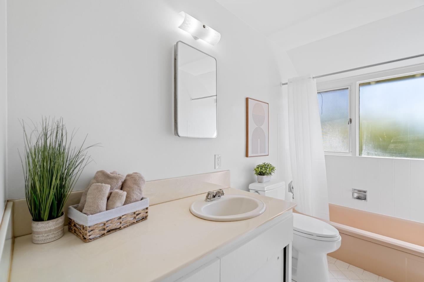 Detail Gallery Image 21 of 30 For 725 Pierino Ave, Sunnyvale,  CA 94086 - 3 Beds | 2/1 Baths