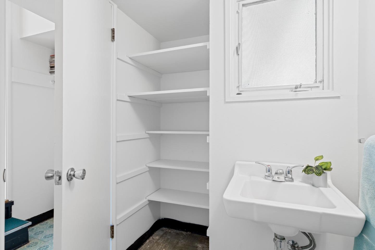 Detail Gallery Image 23 of 30 For 725 Pierino Ave, Sunnyvale,  CA 94086 - 3 Beds | 2/1 Baths