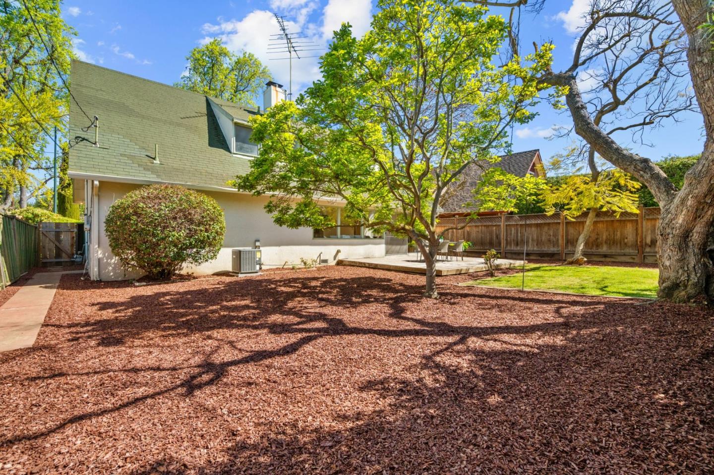 Detail Gallery Image 26 of 30 For 725 Pierino Ave, Sunnyvale,  CA 94086 - 3 Beds | 2/1 Baths