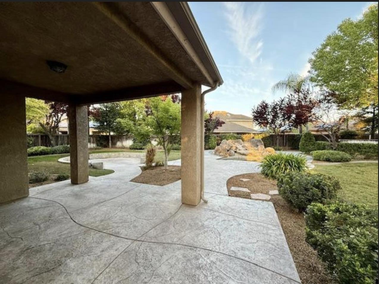 Detail Gallery Image 4 of 11 For 4535 N Outlook, Clovis,  CA 93619 - 4 Beds | 3 Baths