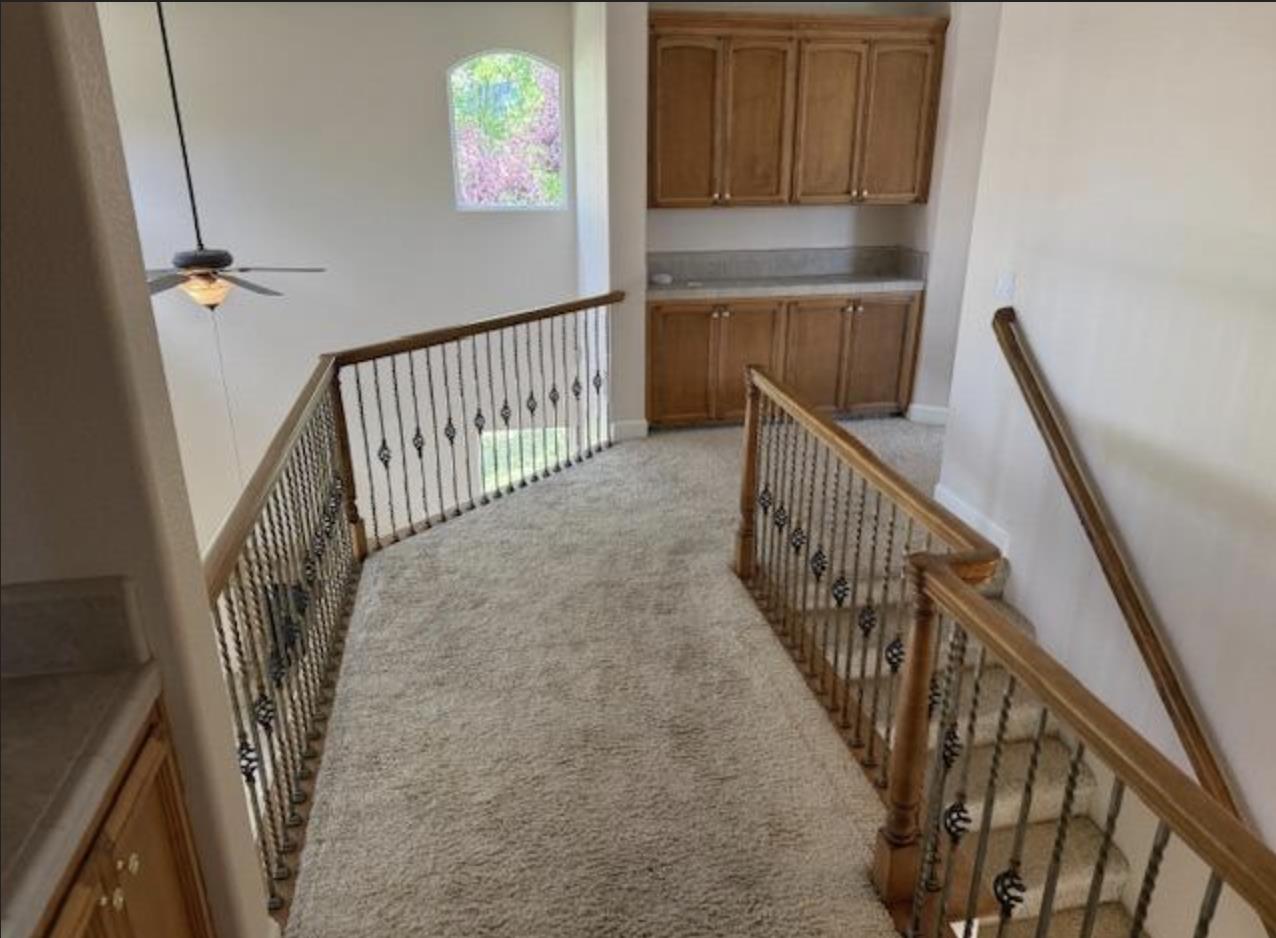 Detail Gallery Image 9 of 11 For 4535 N Outlook, Clovis,  CA 93619 - 4 Beds | 3 Baths