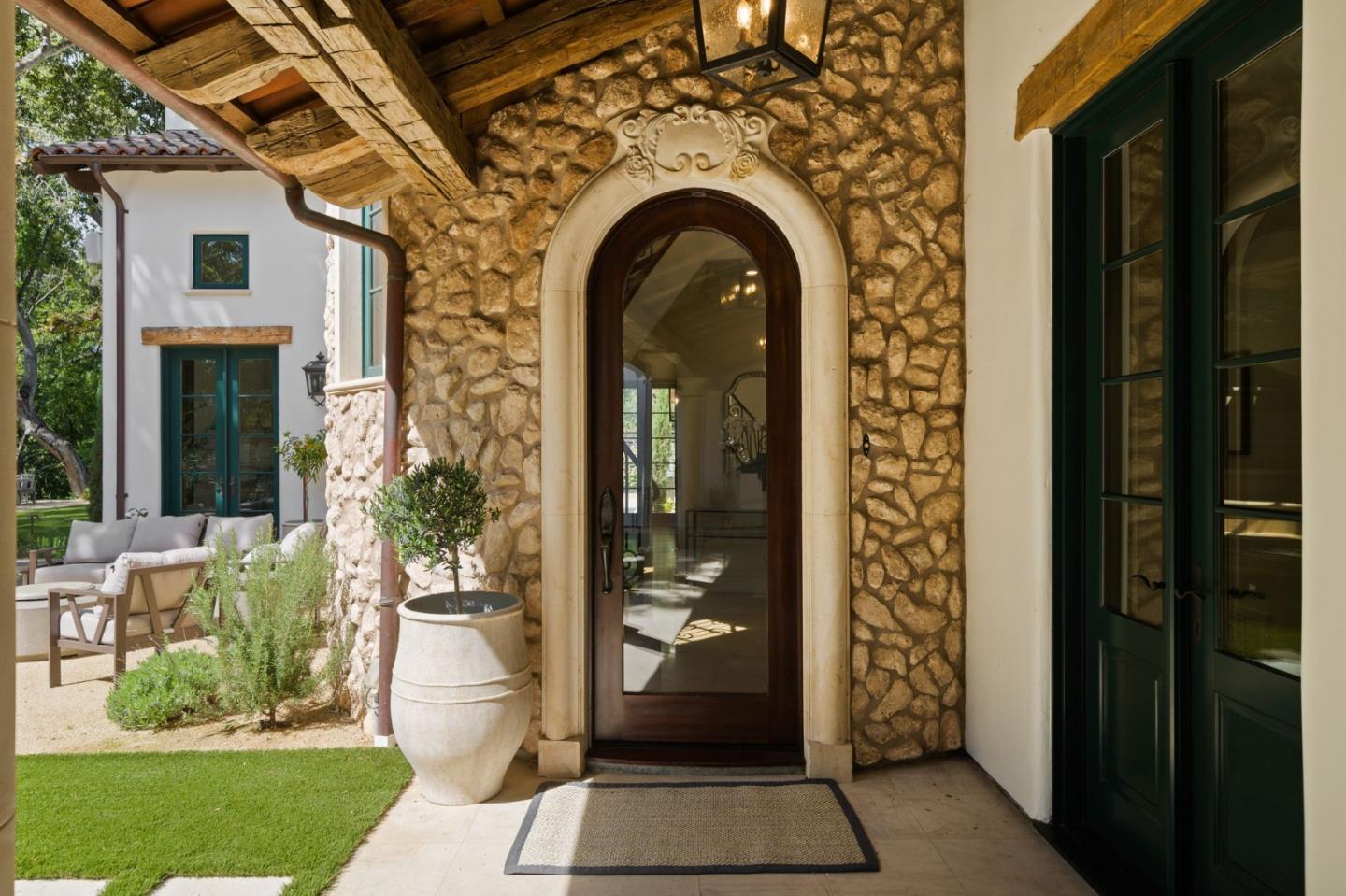 Detail Gallery Image 12 of 96 For 893 Laverne Way, Los Altos,  CA 94022 - 6 Beds | 6/1 Baths