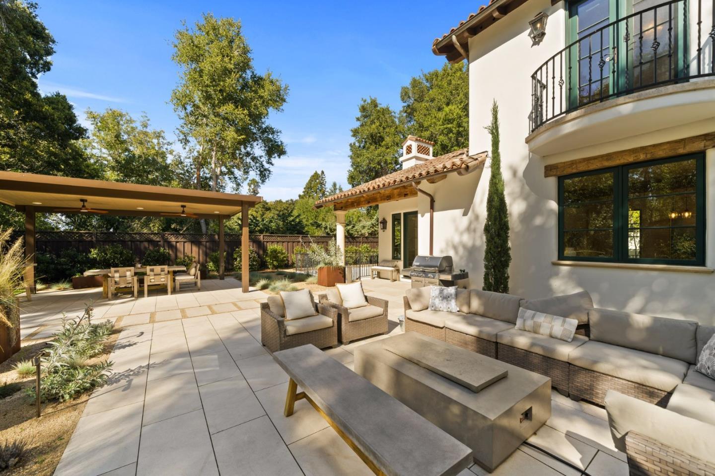 Detail Gallery Image 28 of 96 For 893 Laverne Way, Los Altos,  CA 94022 - 6 Beds | 6/1 Baths