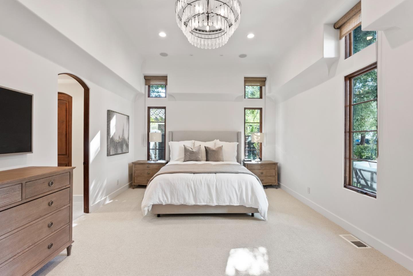 Detail Gallery Image 38 of 96 For 893 Laverne Way, Los Altos,  CA 94022 - 6 Beds | 6/1 Baths