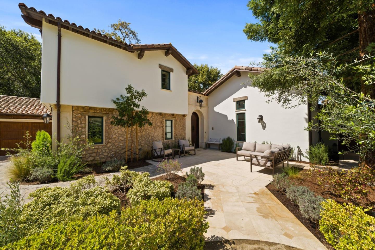 Detail Gallery Image 4 of 96 For 893 Laverne Way, Los Altos,  CA 94022 - 6 Beds | 6/1 Baths