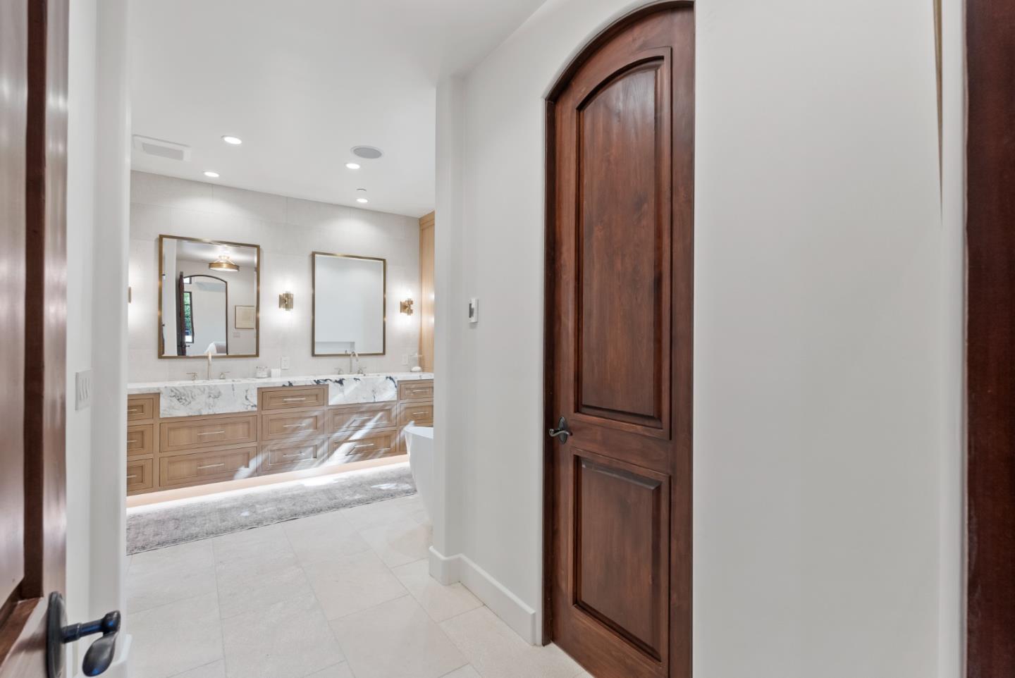 Detail Gallery Image 40 of 96 For 893 Laverne Way, Los Altos,  CA 94022 - 6 Beds | 6/1 Baths