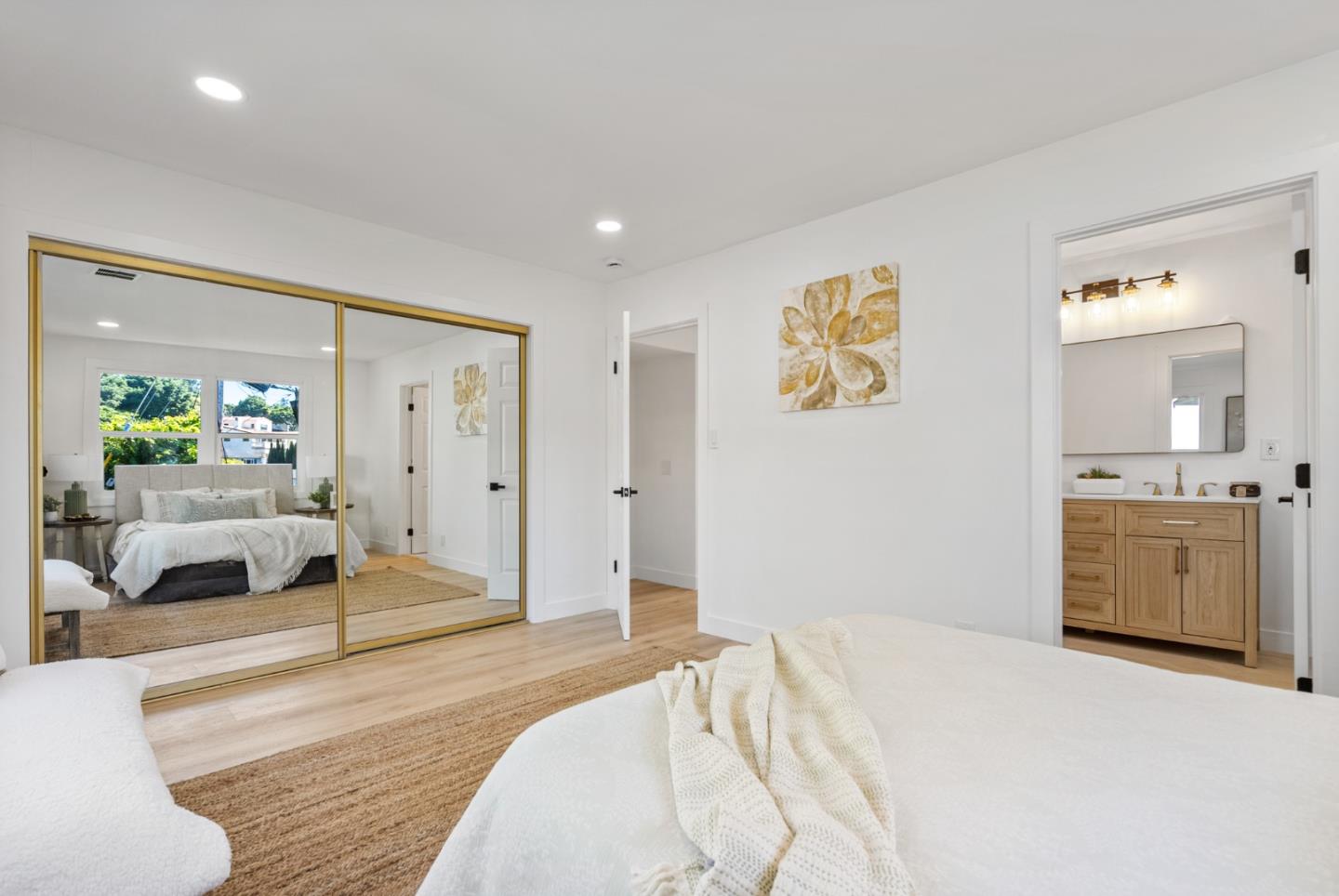 Detail Gallery Image 27 of 58 For 141 Hillcrest Rd, San Carlos,  CA 94070 - 3 Beds | 3/1 Baths