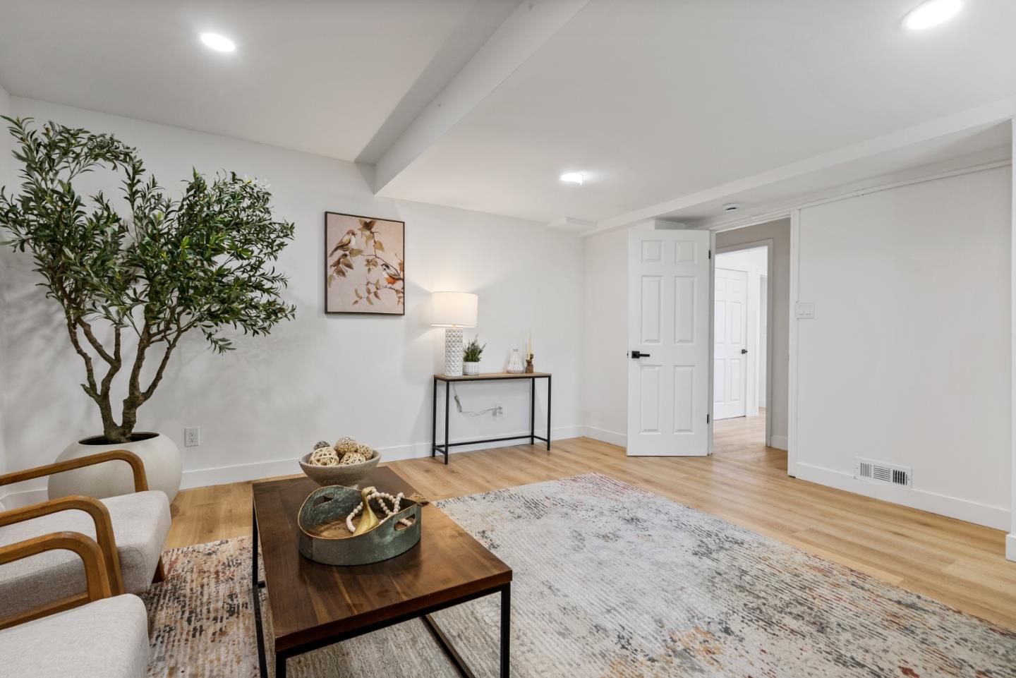 Detail Gallery Image 32 of 58 For 141 Hillcrest Rd, San Carlos,  CA 94070 - 3 Beds | 3/1 Baths