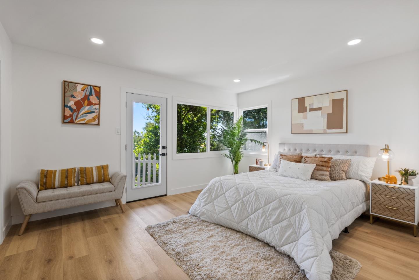 Detail Gallery Image 34 of 58 For 141 Hillcrest Rd, San Carlos,  CA 94070 - 3 Beds | 3/1 Baths