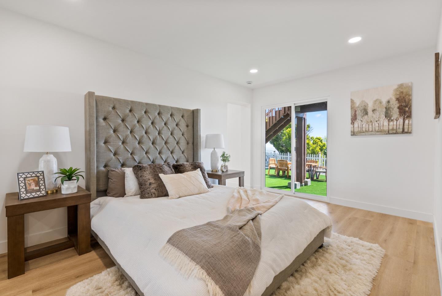 Detail Gallery Image 36 of 58 For 141 Hillcrest Rd, San Carlos,  CA 94070 - 3 Beds | 3/1 Baths