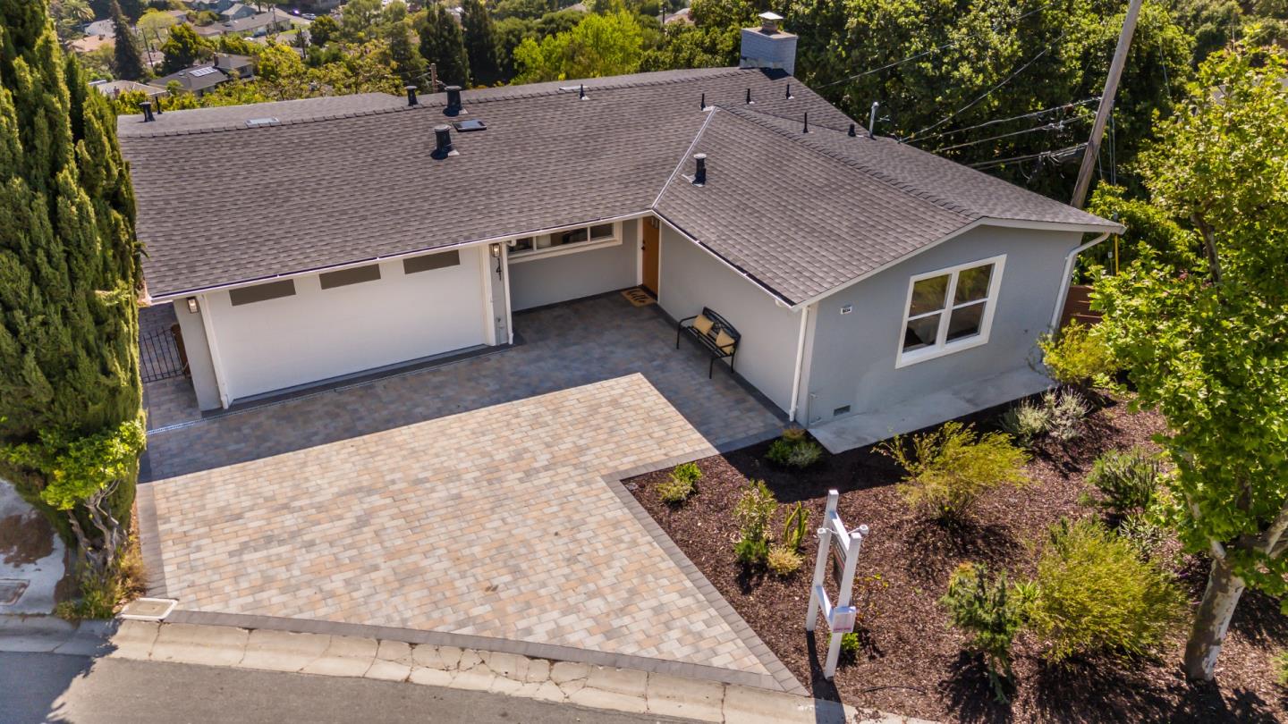 Detail Gallery Image 45 of 58 For 141 Hillcrest Rd, San Carlos,  CA 94070 - 3 Beds | 3/1 Baths