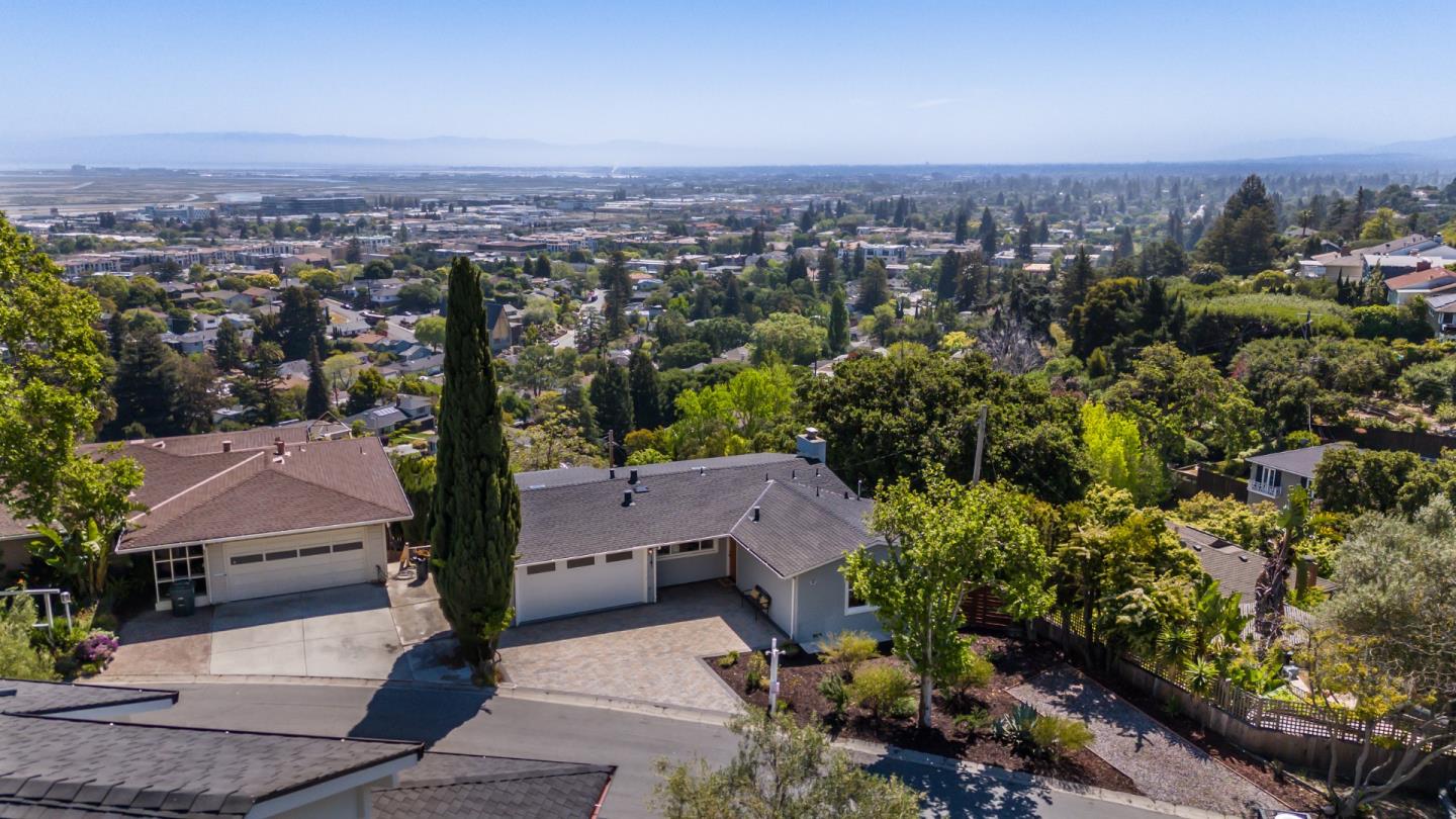 Detail Gallery Image 50 of 58 For 141 Hillcrest Rd, San Carlos,  CA 94070 - 3 Beds | 3/1 Baths