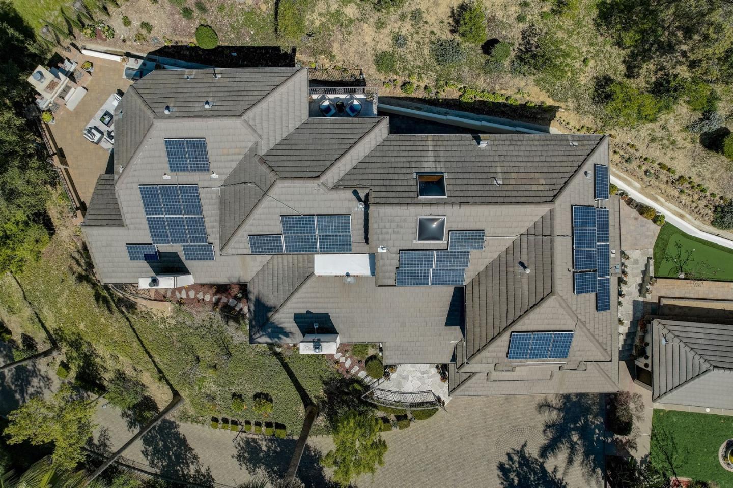 Detail Gallery Image 65 of 80 For 15965 Shannon Rd, Los Gatos,  CA 95032 - 5 Beds | 3/1 Baths