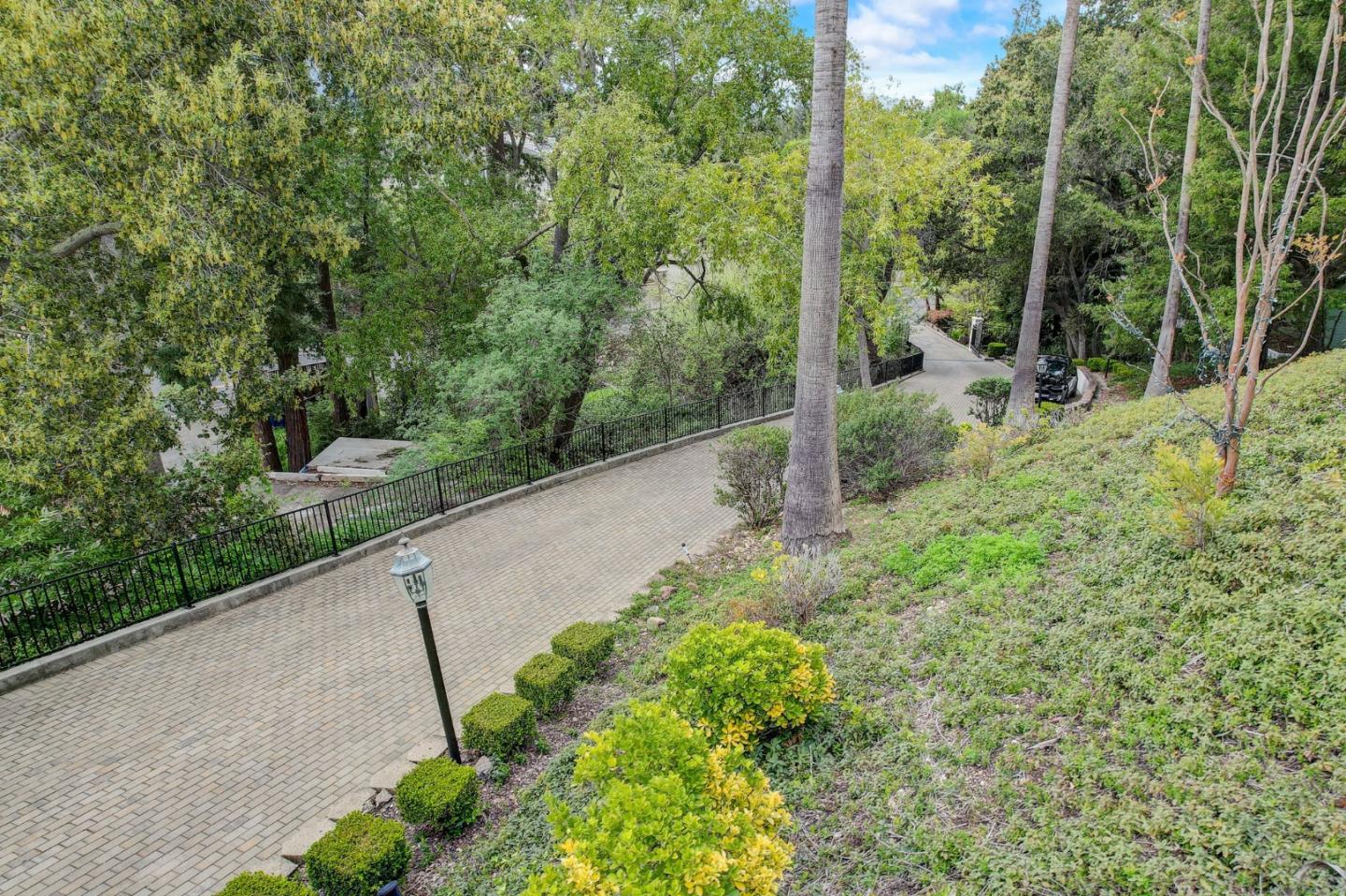 Detail Gallery Image 71 of 80 For 15965 Shannon Rd, Los Gatos,  CA 95032 - 5 Beds | 3/1 Baths