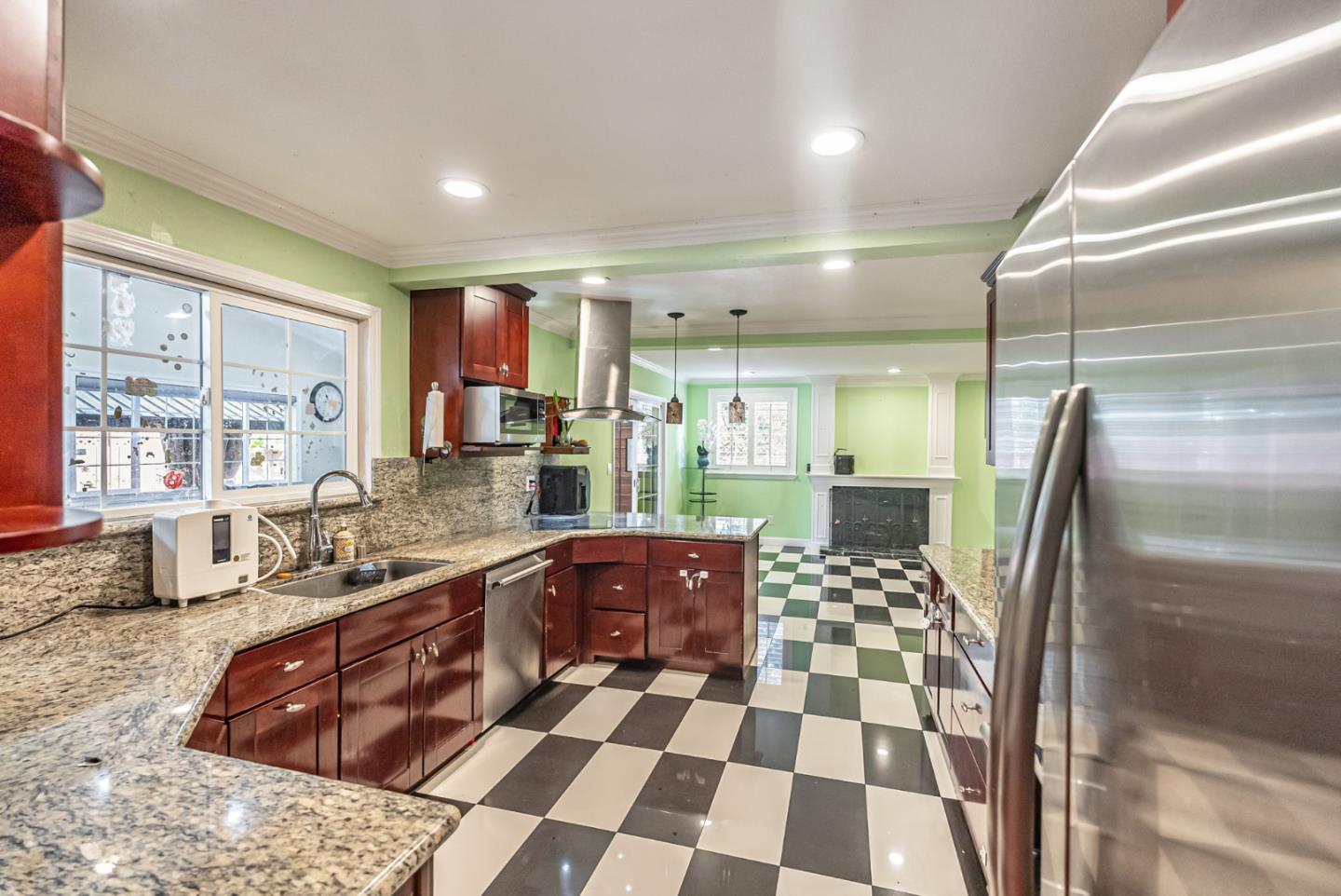 Detail Gallery Image 12 of 27 For 4611 Carmen Way, Union City,  CA 94587 - 3 Beds | 2/1 Baths