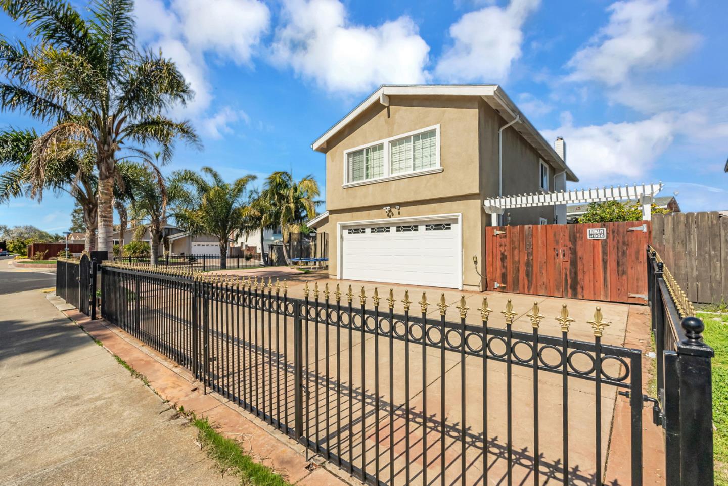 Detail Gallery Image 3 of 27 For 4611 Carmen Way, Union City,  CA 94587 - 3 Beds | 2/1 Baths