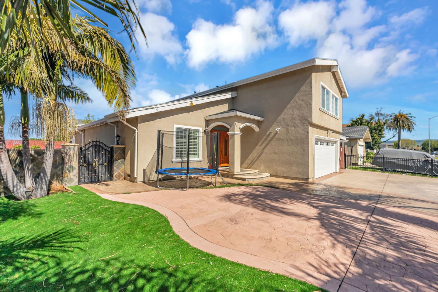 Detail Gallery Image 4 of 27 For 4611 Carmen Way, Union City,  CA 94587 - 3 Beds | 2/1 Baths