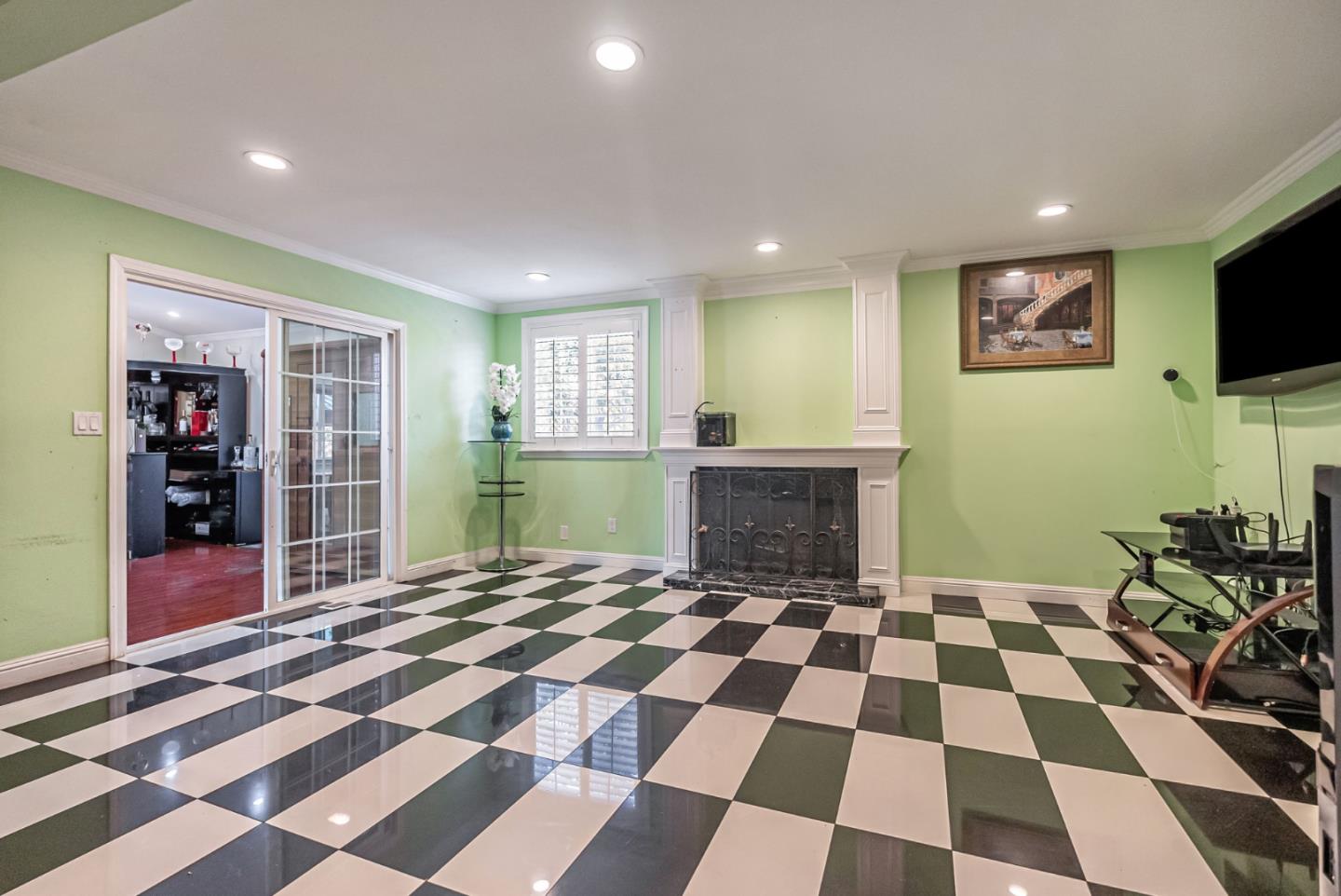 Detail Gallery Image 9 of 27 For 4611 Carmen Way, Union City,  CA 94587 - 3 Beds | 2/1 Baths