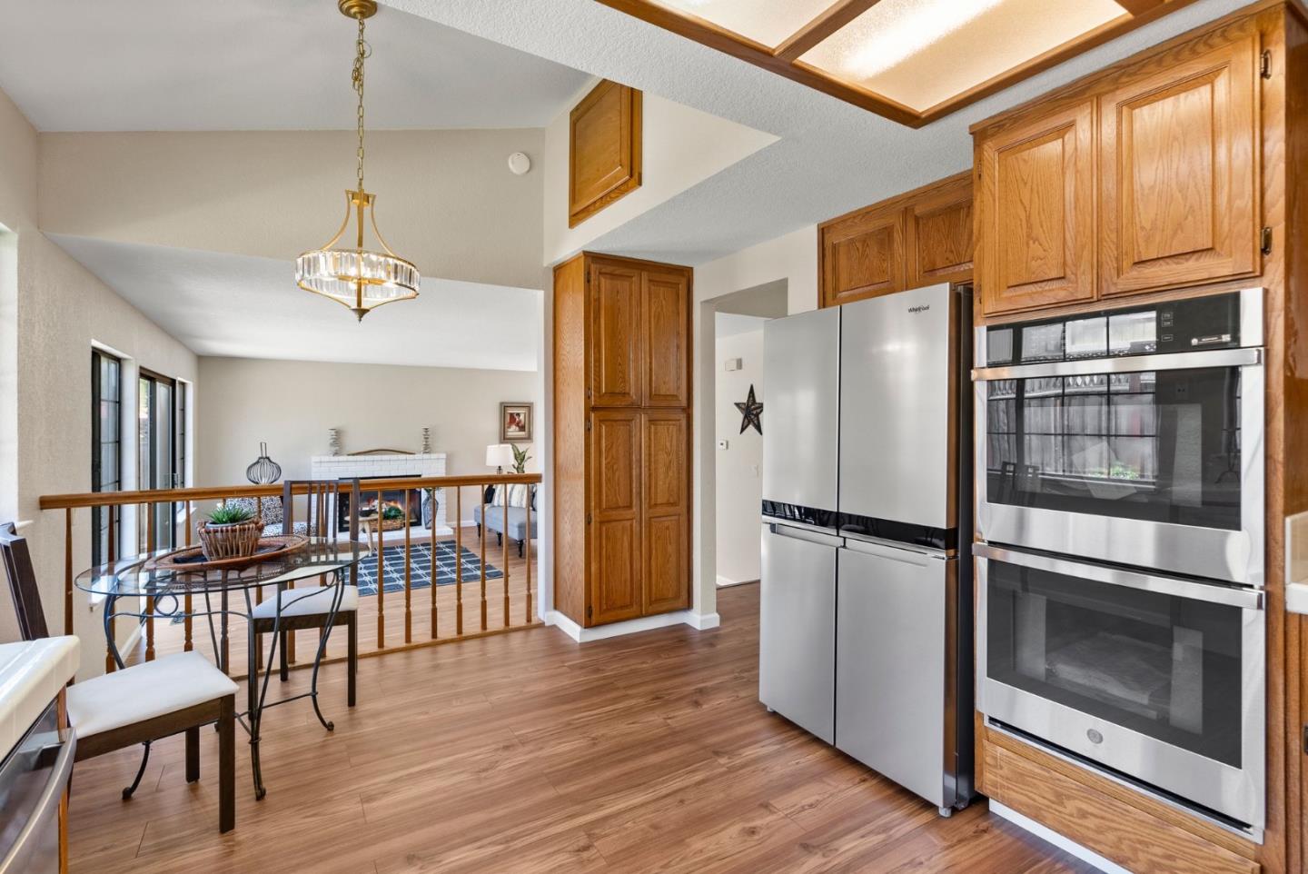 Detail Gallery Image 10 of 32 For 7313 Rasmussen Way, Rohnert Park,  CA 94928 - 3 Beds | 2/1 Baths