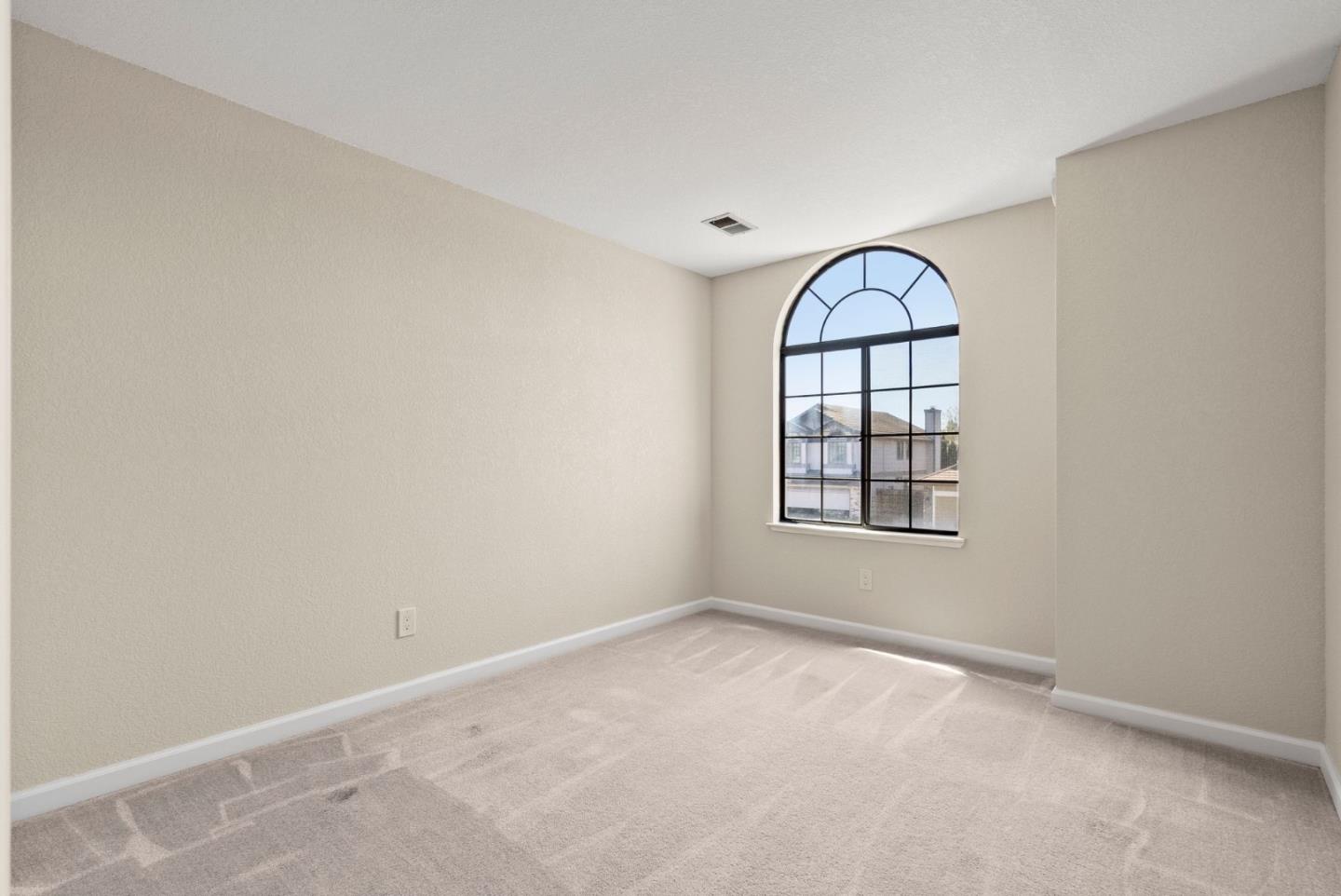 Detail Gallery Image 25 of 32 For 7313 Rasmussen Way, Rohnert Park,  CA 94928 - 3 Beds | 2/1 Baths