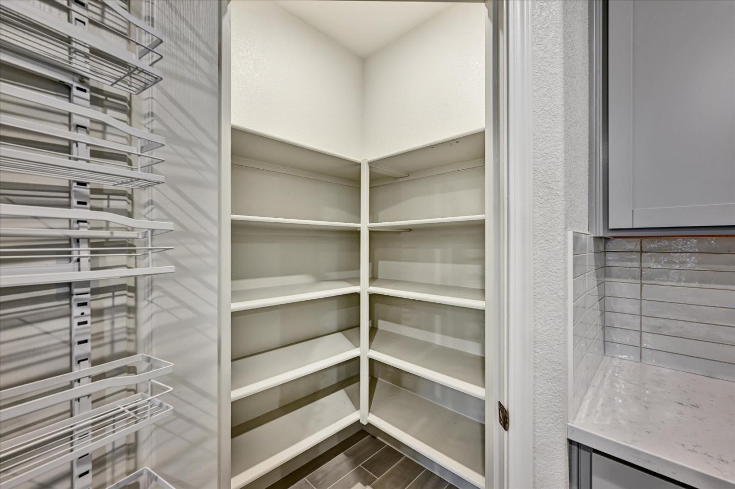 Detail Gallery Image 19 of 32 For 701 Pahl Ct, Lincoln,  CA 95648 - 4 Beds | 2/1 Baths