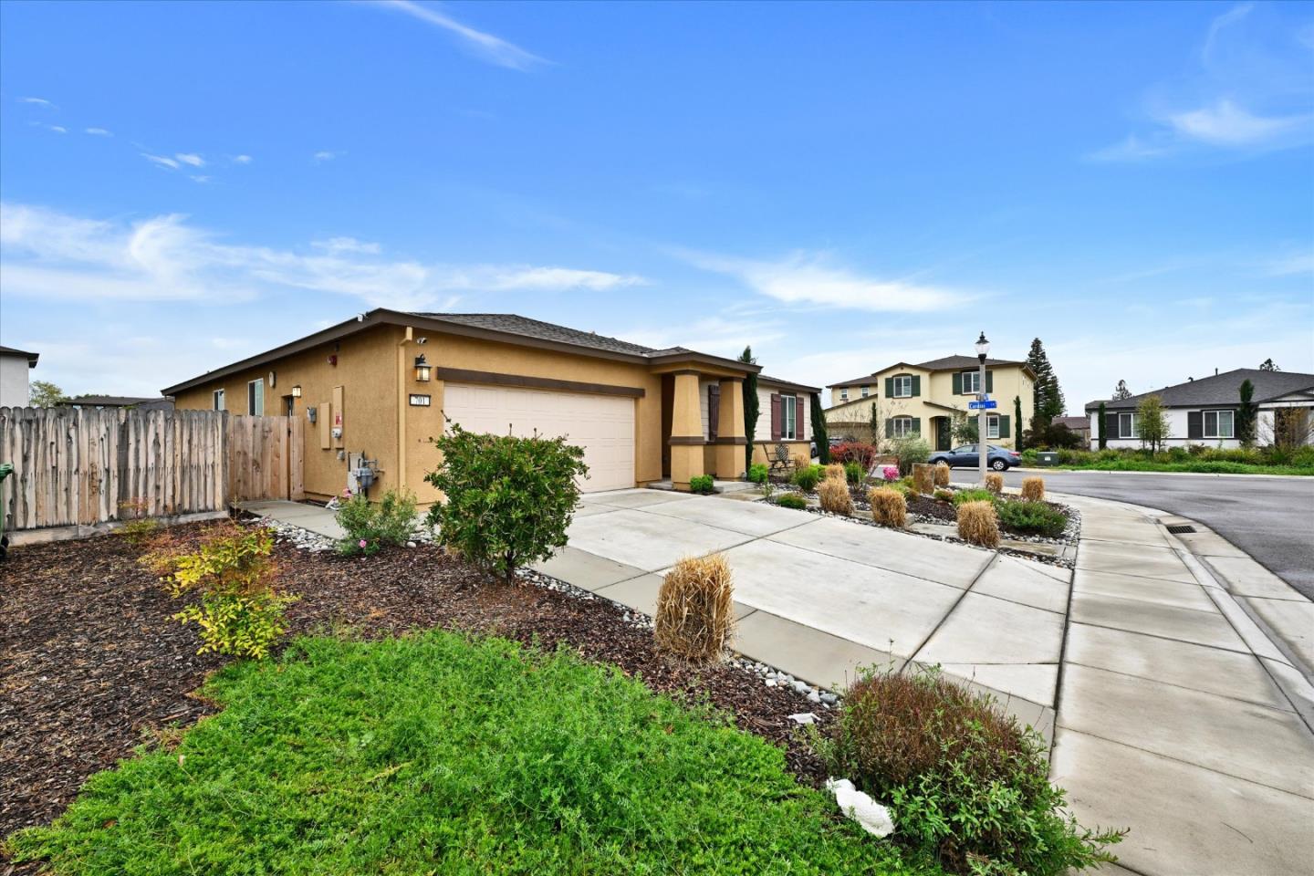 Detail Gallery Image 28 of 32 For 701 Pahl Ct, Lincoln,  CA 95648 - 4 Beds | 2/1 Baths