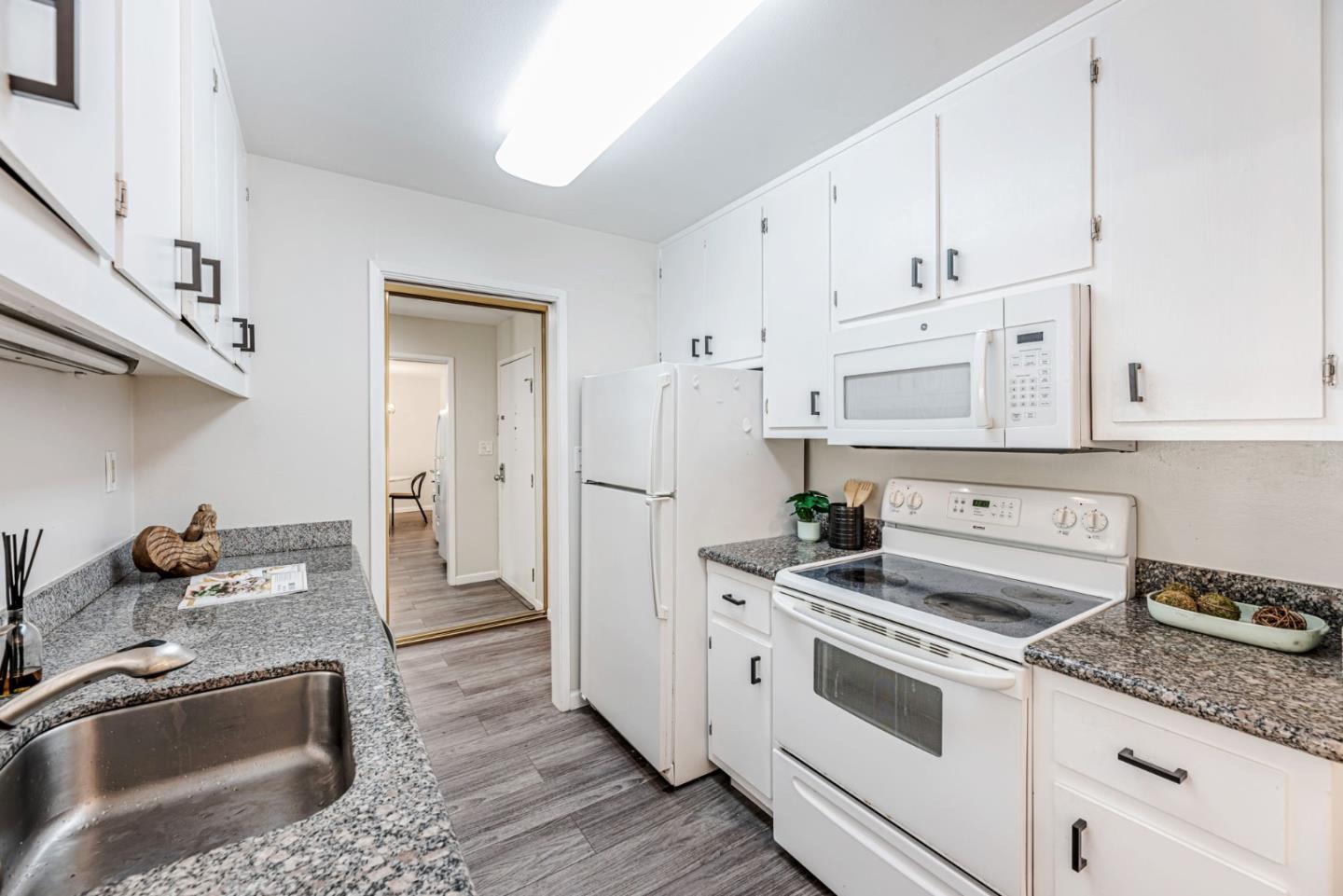 Detail Gallery Image 10 of 29 For 3222 Glendora Dr #105,  San Mateo,  CA 94403 - 1 Beds | 1 Baths
