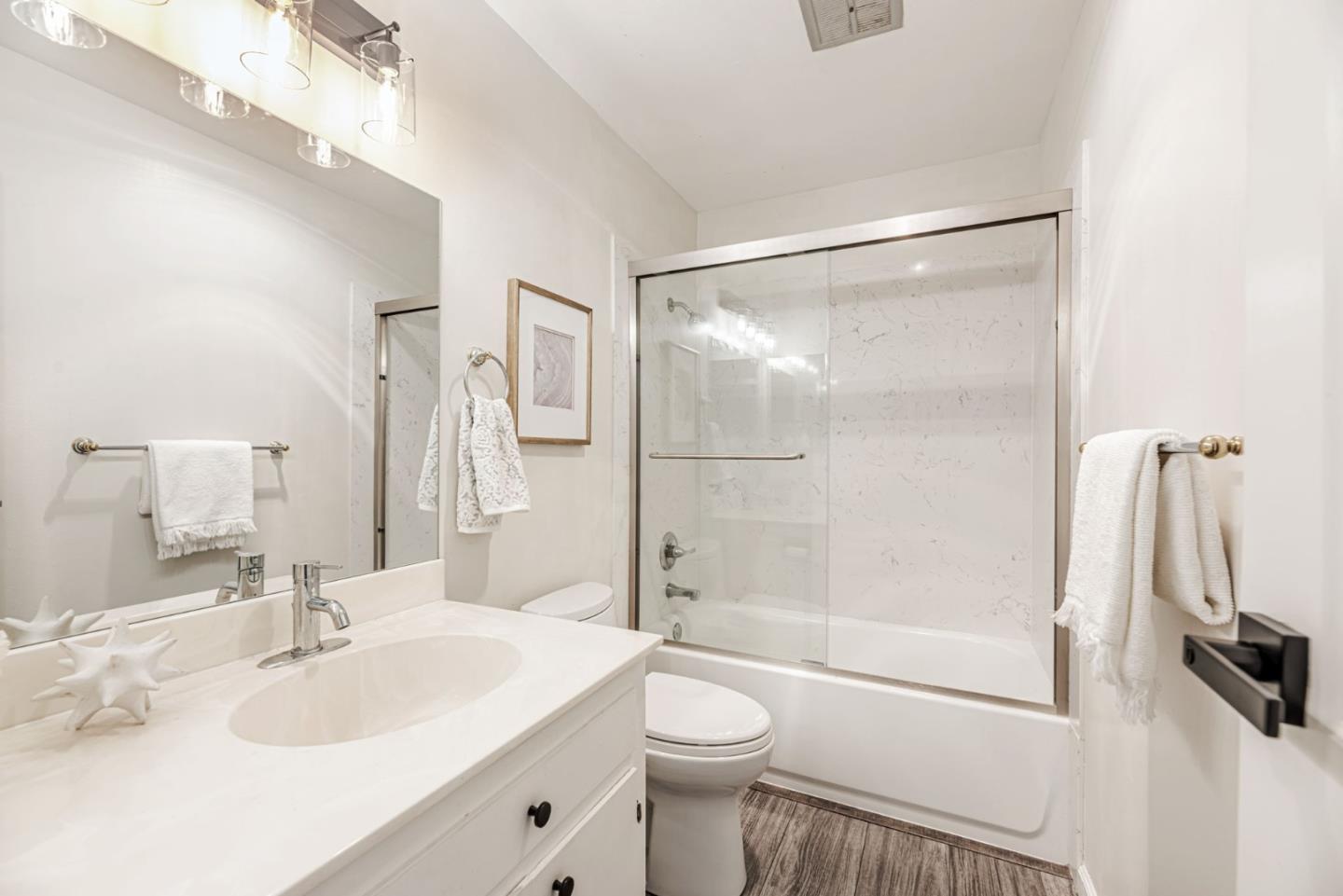 Detail Gallery Image 19 of 29 For 3222 Glendora Dr #105,  San Mateo,  CA 94403 - 1 Beds | 1 Baths