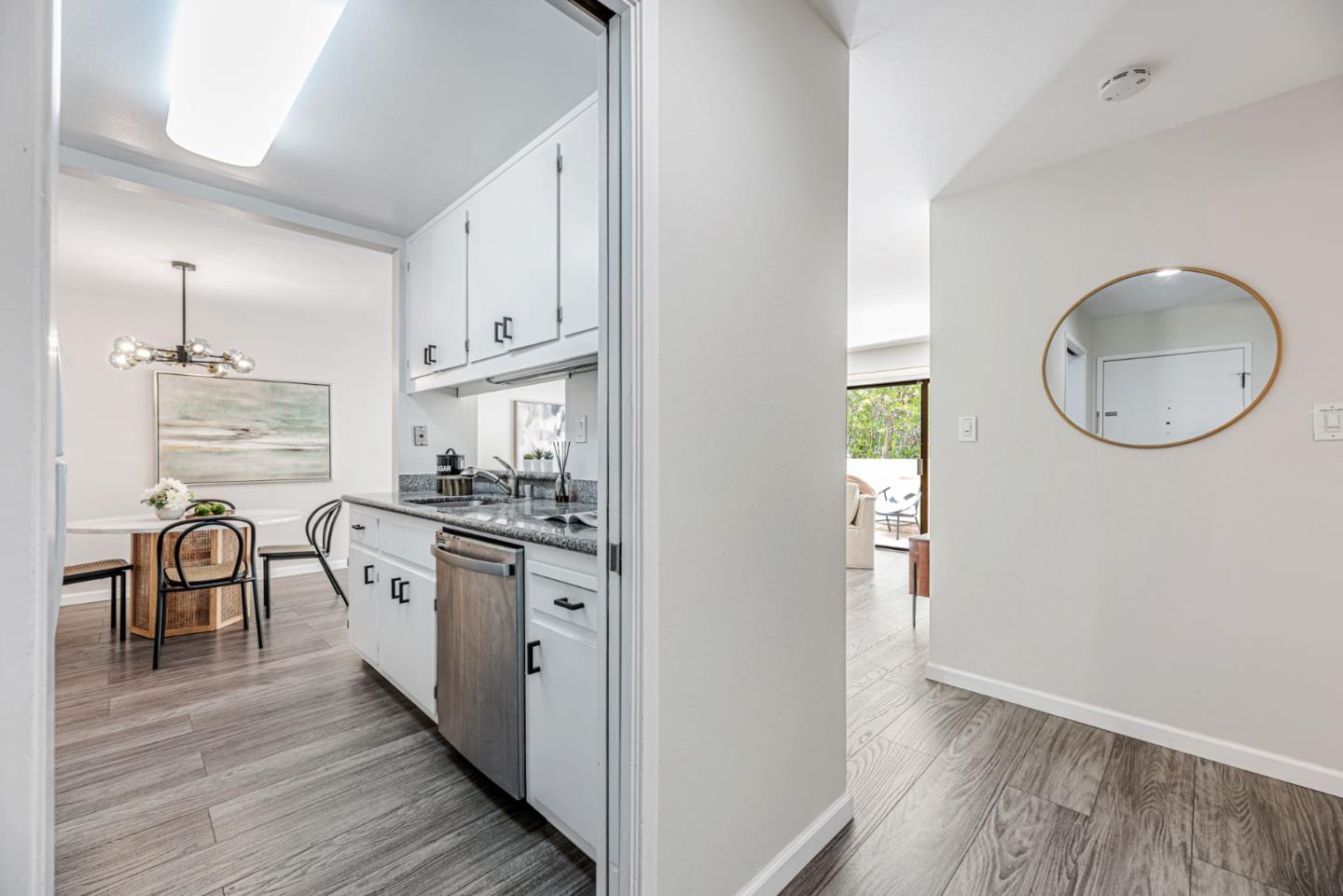 Detail Gallery Image 8 of 29 For 3222 Glendora Dr #105,  San Mateo,  CA 94403 - 1 Beds | 1 Baths