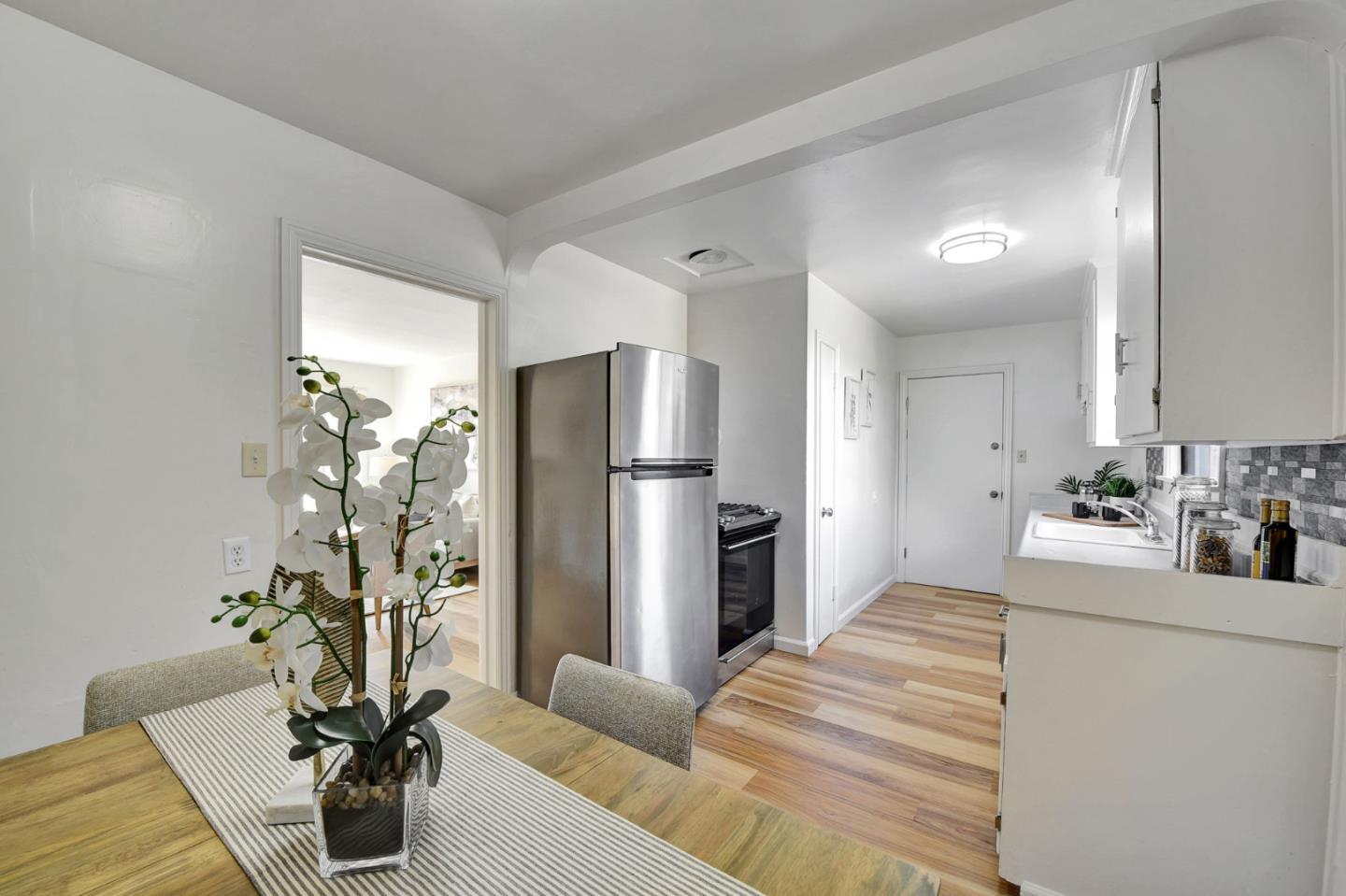 Detail Gallery Image 11 of 38 For 2281 Cooley Ave, East Palo Alto,  CA 94303 - 3 Beds | 1 Baths