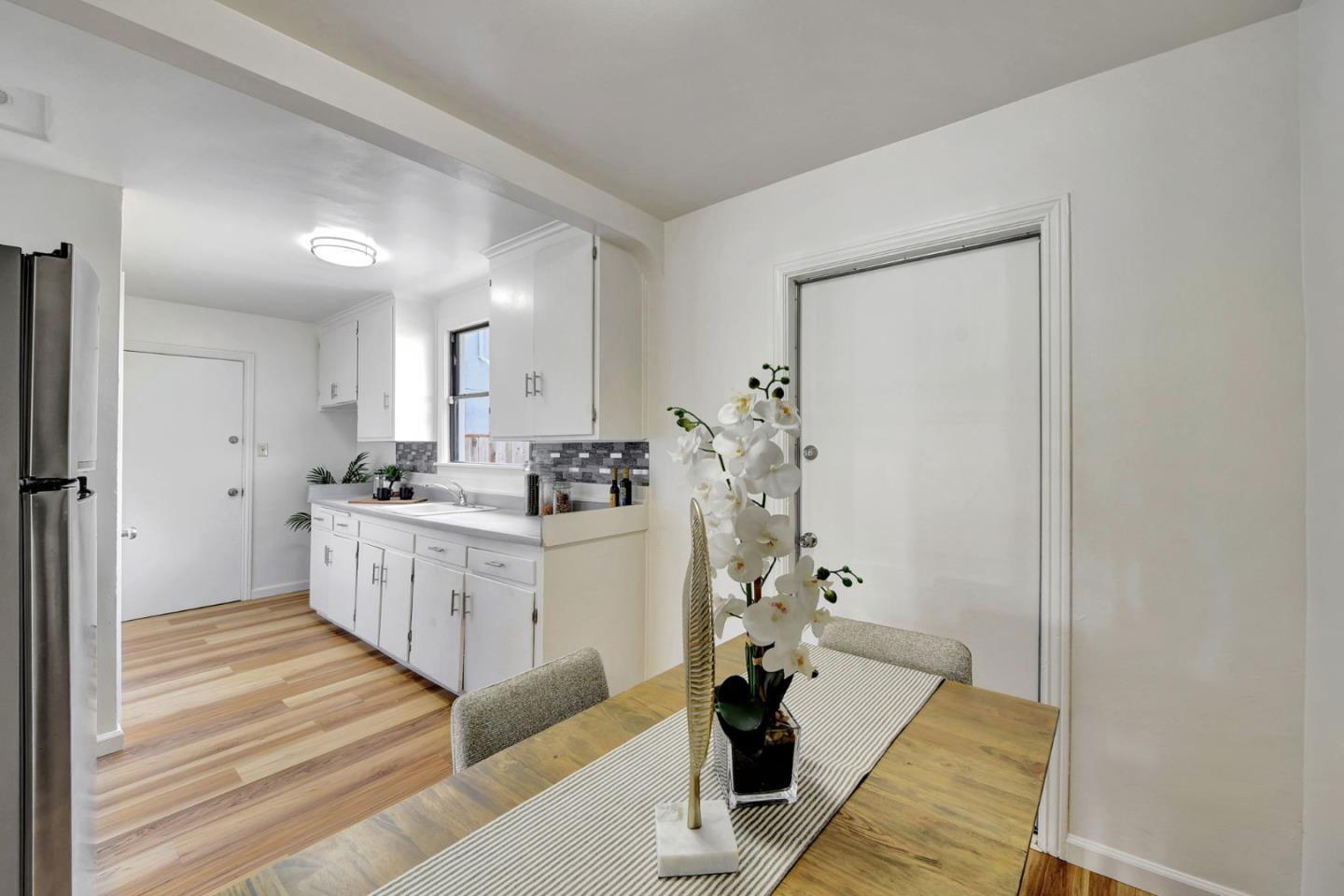 Detail Gallery Image 12 of 38 For 2281 Cooley Ave, East Palo Alto,  CA 94303 - 3 Beds | 1 Baths