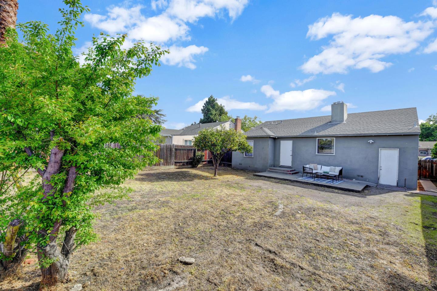 Detail Gallery Image 35 of 38 For 2281 Cooley Ave, East Palo Alto,  CA 94303 - 3 Beds | 1 Baths