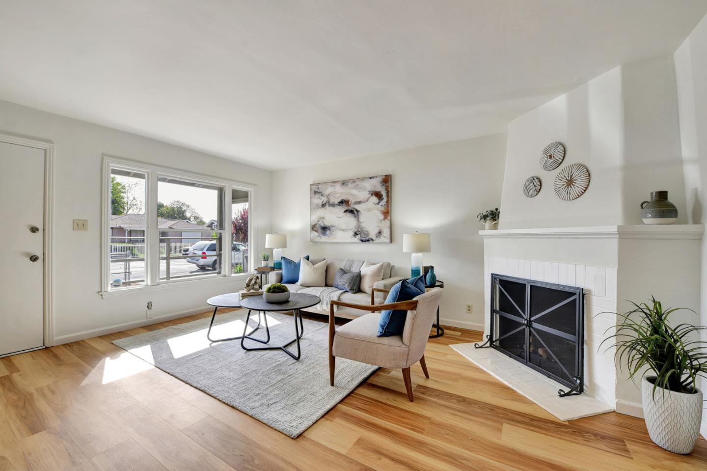 Detail Gallery Image 4 of 38 For 2281 Cooley Ave, East Palo Alto,  CA 94303 - 3 Beds | 1 Baths