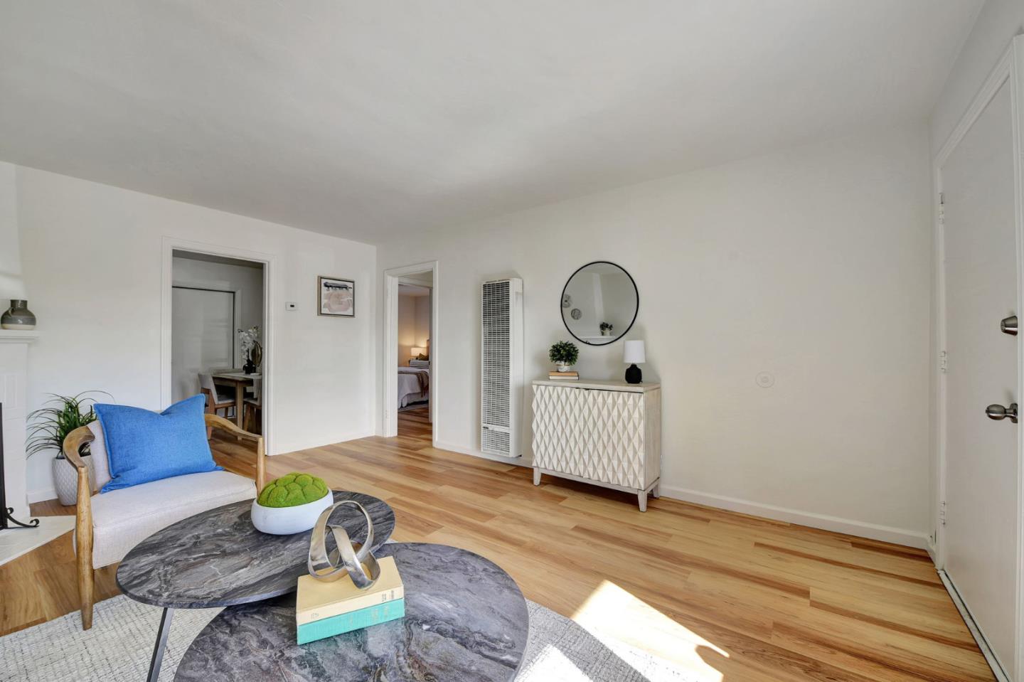Detail Gallery Image 5 of 38 For 2281 Cooley Ave, East Palo Alto,  CA 94303 - 3 Beds | 1 Baths