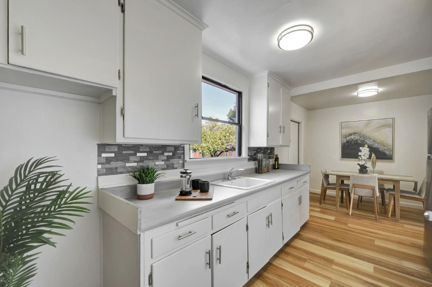 Detail Gallery Image 9 of 38 For 2281 Cooley Ave, East Palo Alto,  CA 94303 - 3 Beds | 1 Baths
