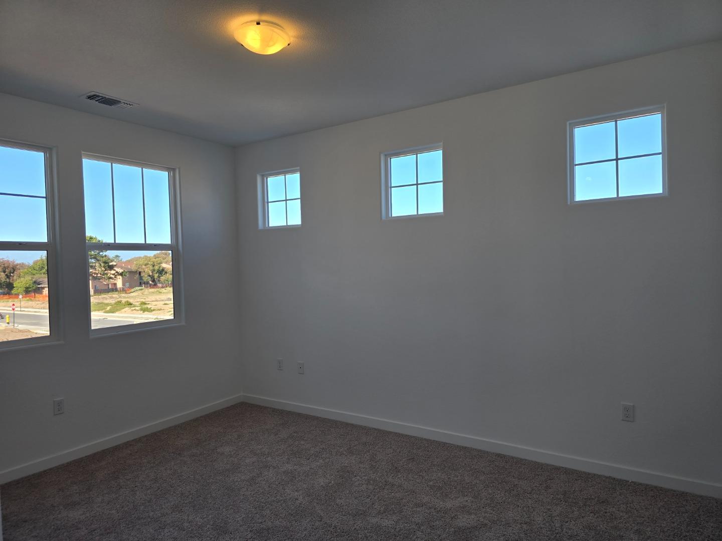 Detail Gallery Image 10 of 15 For 3081 Abrams Drive, Marina,  CA 93933 - 3 Beds | 2/1 Baths