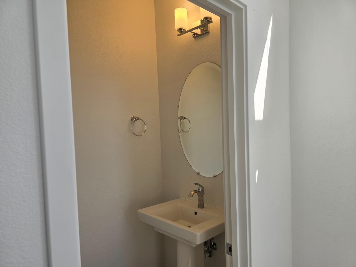 Detail Gallery Image 14 of 15 For 3081 Abrams Drive, Marina,  CA 93933 - 3 Beds | 2/1 Baths