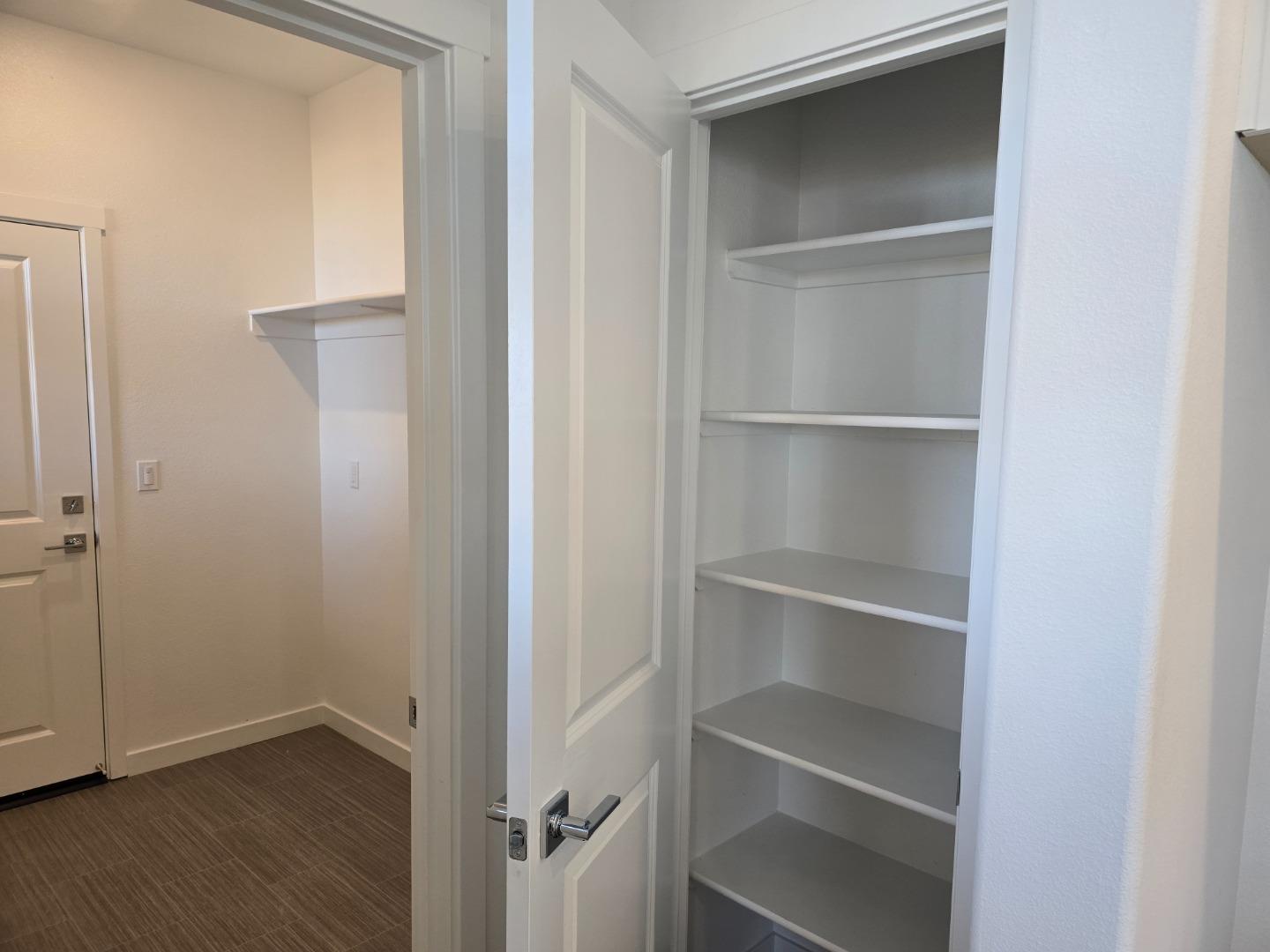 Detail Gallery Image 6 of 15 For 3081 Abrams Drive, Marina,  CA 93933 - 3 Beds | 2/1 Baths