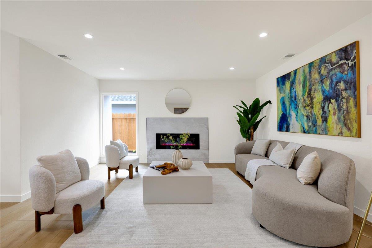Detail Gallery Image 12 of 51 For 1944 Bernice Way, San Jose,  CA 95124 - 4 Beds | 2 Baths