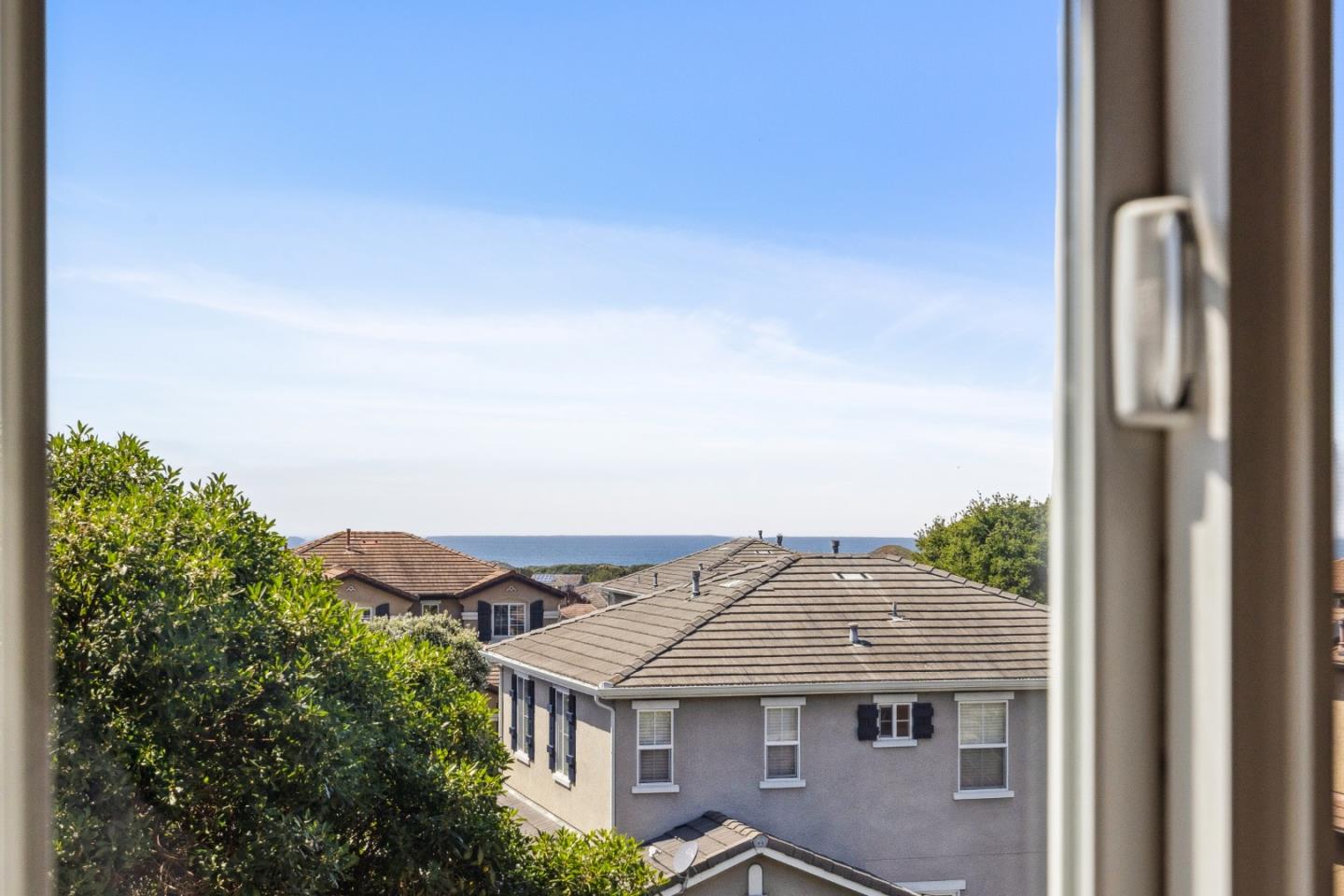 Detail Gallery Image 40 of 50 For 4276 Bay Crest Cir, Seaside,  CA 93955 - 4 Beds | 3 Baths