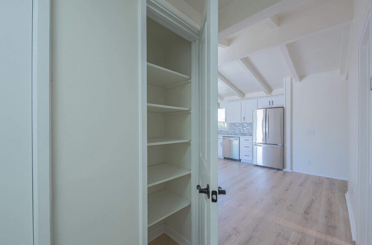 Detail Gallery Image 11 of 31 For 1076 Rousch Ave, Seaside,  CA 93955 - 3 Beds | 1/1 Baths